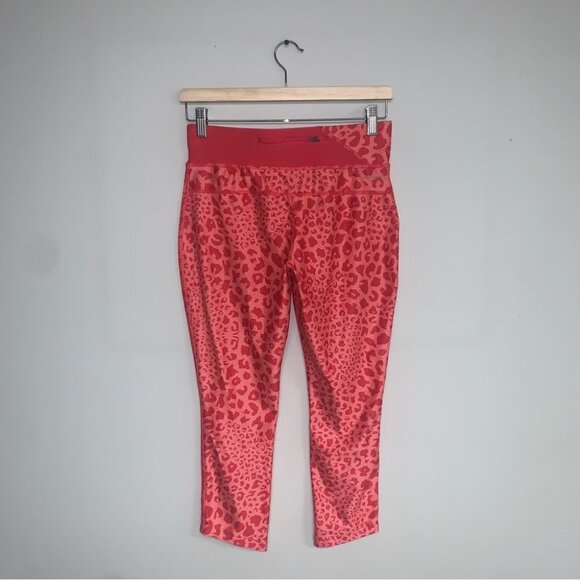 Nike Running Leggings Women’s Size Small Red Pink Animal Print Cropped - Picture 6 of 9